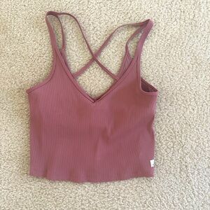 Vuori rib crop tank. Size large. Color: Marsala.